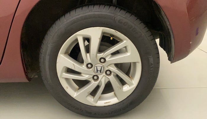 2017 Honda Jazz 1.2L I-VTEC V AT, Petrol, Automatic, 1,05,745 km, Left Rear Wheel