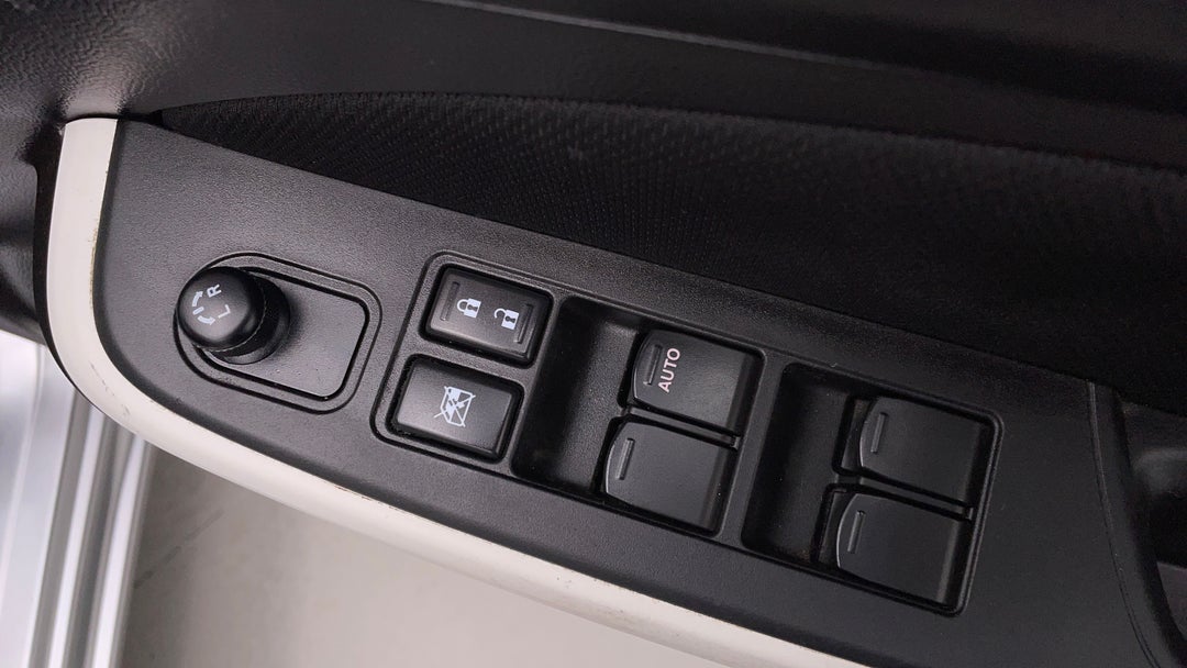 2018 Suzuki Swift Gl Navigator, Automatic, 129671 km, Drivers Side Door Panel Controls