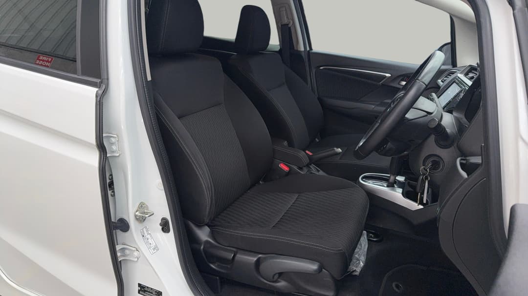 2020 Honda Jazz Vti-s, Automatic, 56984 km, Right Side Front Door Cabin View