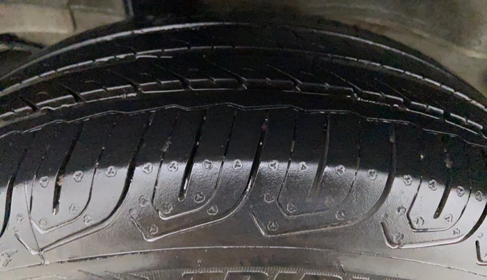 2015 Honda City SV MT PETROL, Petrol, Manual, 49,539 km, Right Front Tyre Tread