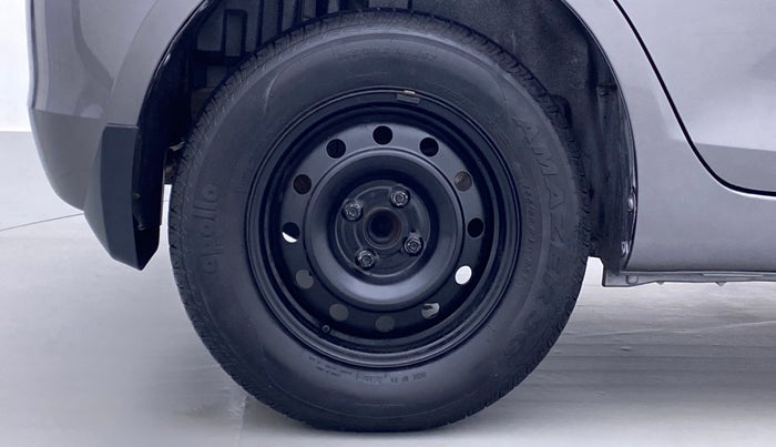2014 Maruti Swift VXI D, Petrol, Manual, 3,600 km, Right Rear Wheel