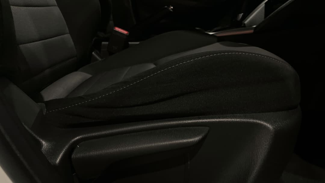 2017 Mazda CX-3 Maxx (FWD), Automatic, 101728 km, Drivers Side Adjustment Panel