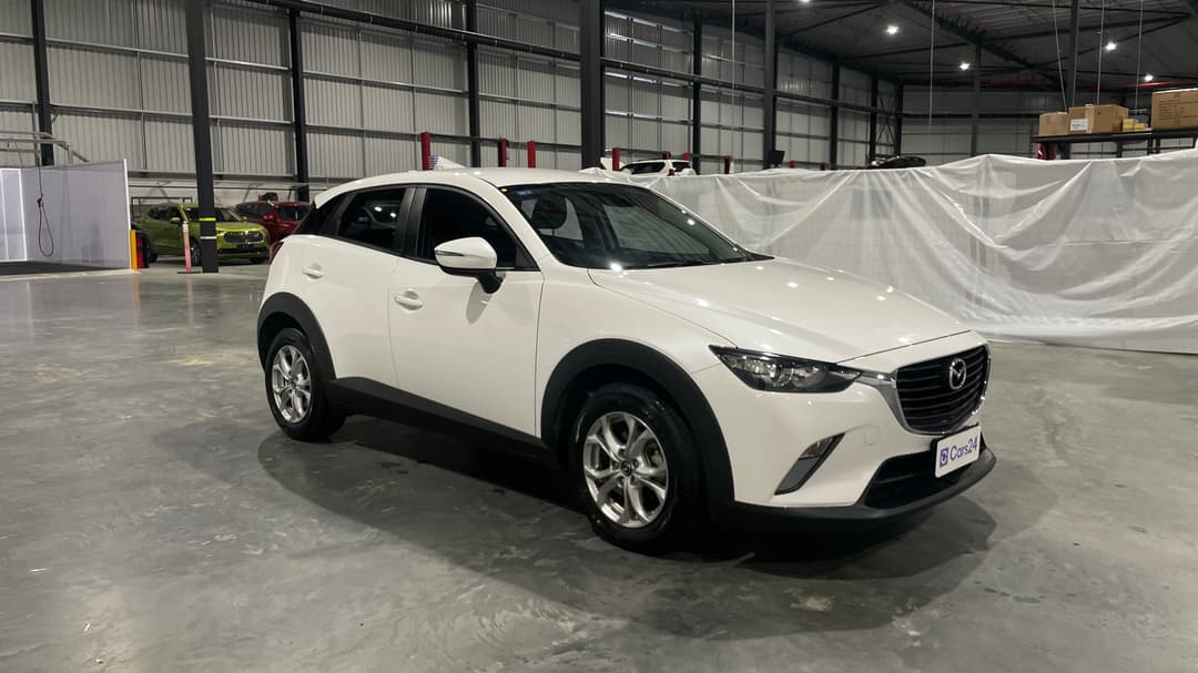 2017 Mazda CX-3 Maxx (FWD), Automatic, 101728 km, Right Front Diagonal (45- Degree) View