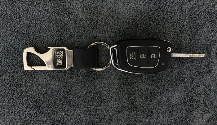 2012 Hyundai i20 SPORTZ 1.2, Petrol, Manual, 1,14,876 km, Key Close Up
