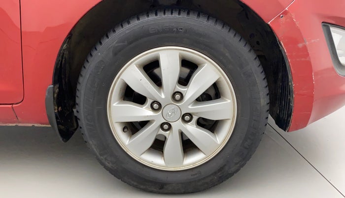 2012 Hyundai i20 SPORTZ 1.2, Petrol, Manual, 1,14,876 km, Right Front Wheel