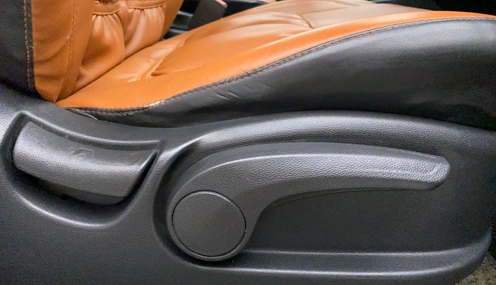 2015 Hyundai Creta 1.6 SX (O) CRDI, Diesel, Manual, 63,328 km, Driver Side Adjustment Panel