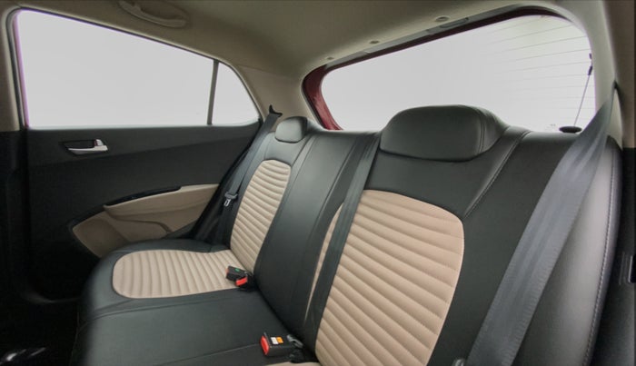 2016 Hyundai Grand i10 SPORTZ 1.2 KAPPA VTVT, Petrol, Manual, 34,351 km, Right Side Rear Door Cabin