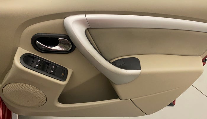 2014 Nissan Terrano XL (P), Petrol, Manual, 27,962 km, Driver Side Door Panels Control