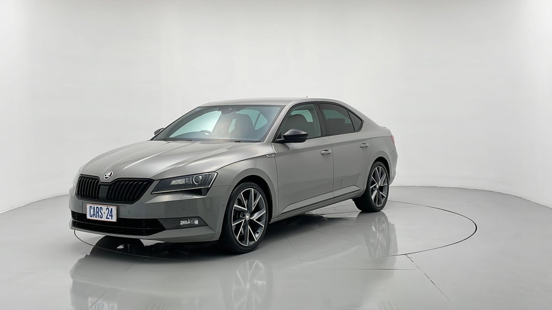 Left Front Diagonal (45- Degree) View