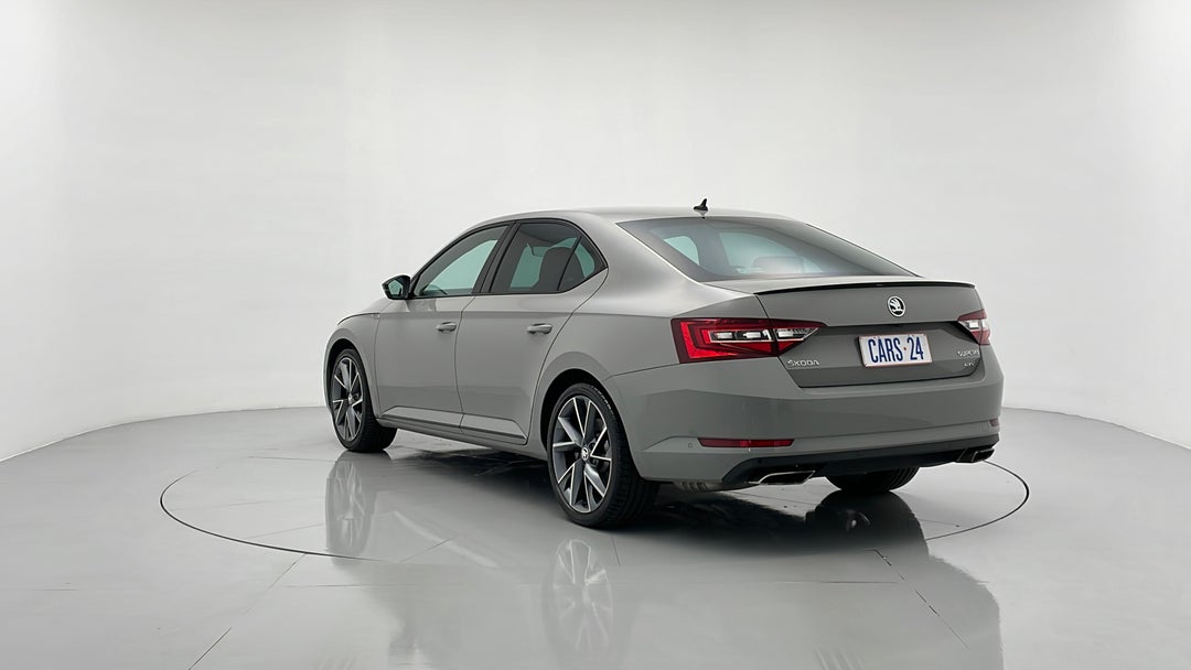 Left Back Diagonal (45- Degree) View