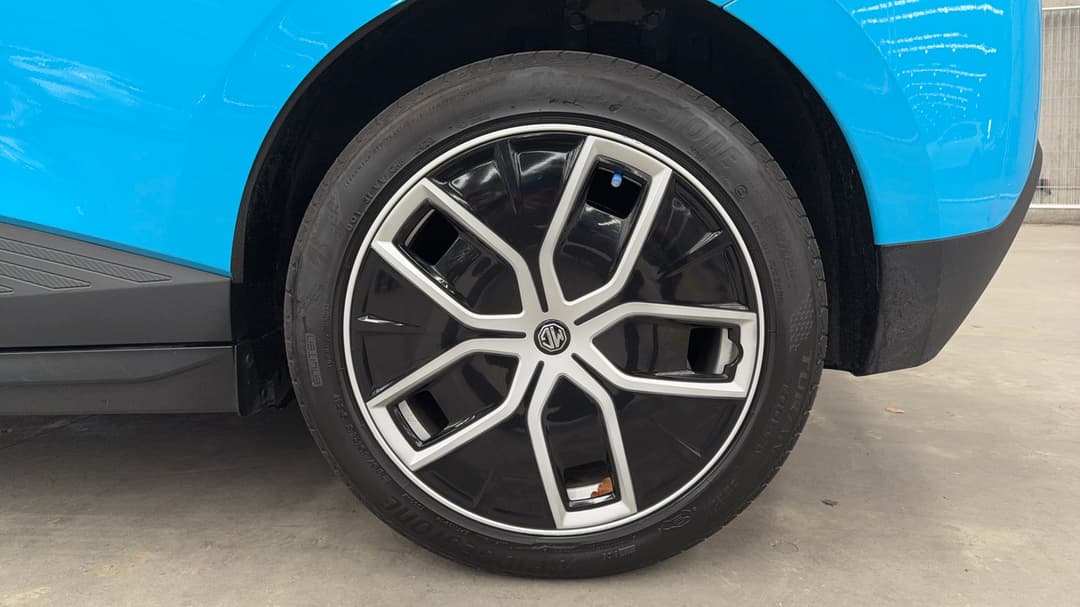 2023 MG Mg4 Essence 64, Automatic, 24015 km, Left Rear Wheel