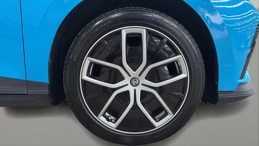 2023 MG Mg4 Essence 64, Automatic, 24015 km, Right Front Wheel
