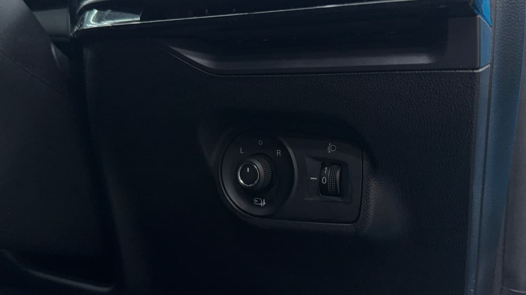 2023 MG Mg4 Essence 64, Automatic, 24015 km, Utility Switches/Buttons