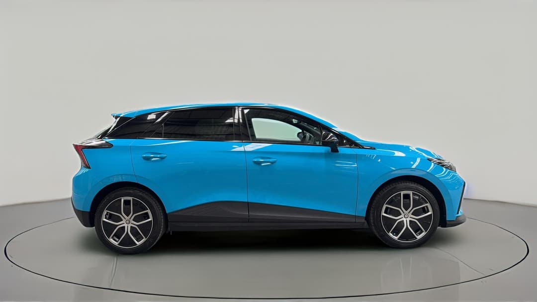 2023 MG Mg4 Essence 64, Automatic, 24015 km, Right Side View
