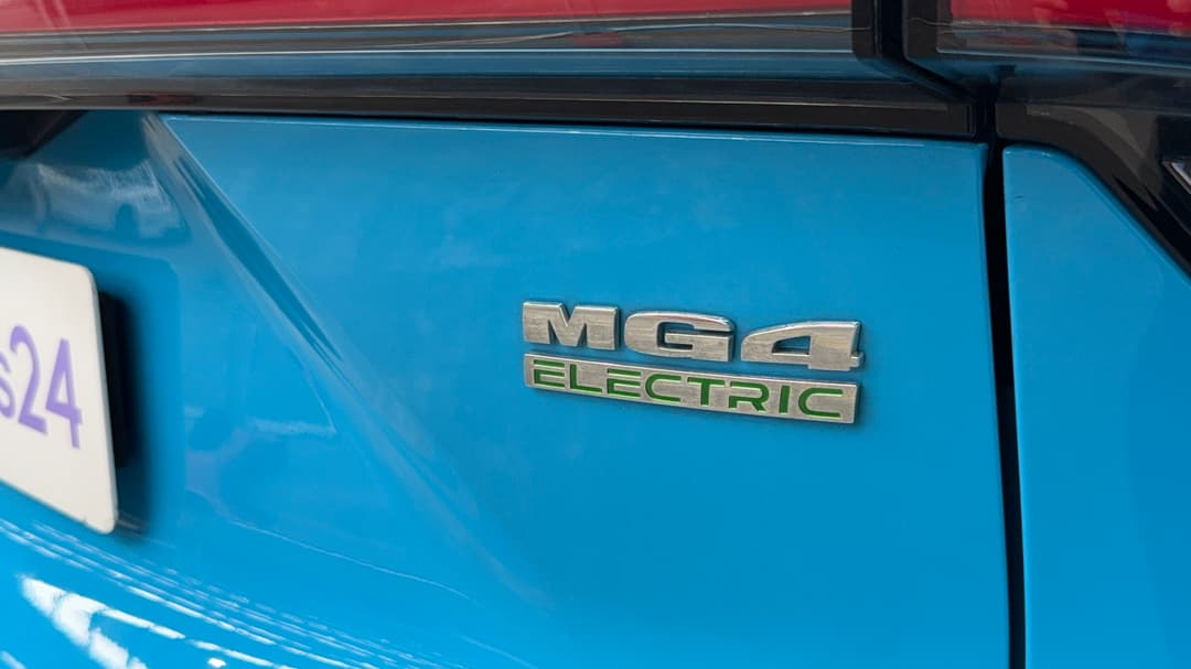 2023 MG Mg4 Essence 64, Automatic, 24015 km, Badge (Boot Right Side)