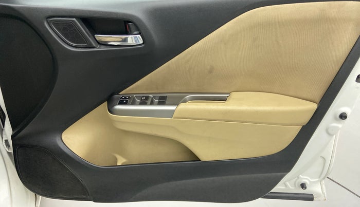 2015 Honda City V MT DIESEL, Diesel, Manual, 1,95,504 km, Driver Side Door Panels Control