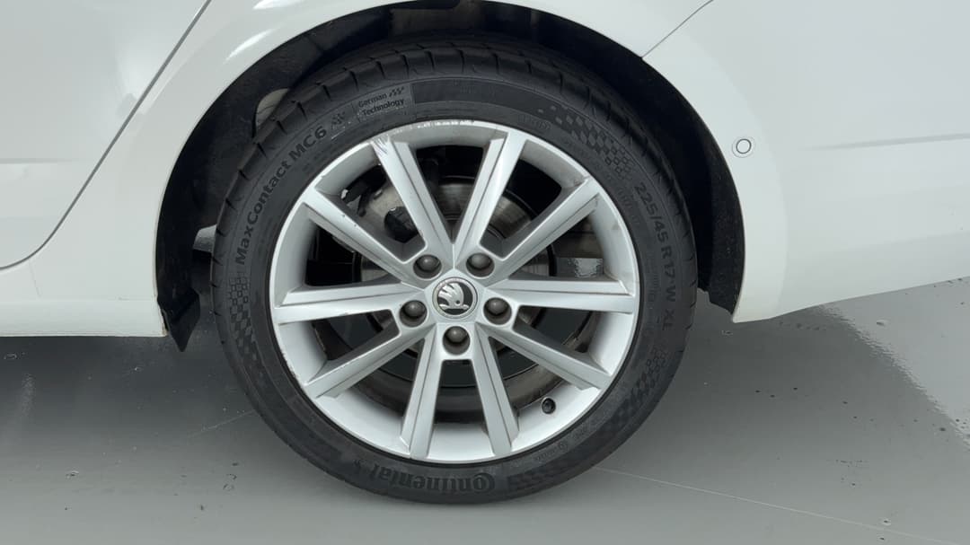 2016 SKODA Octavia 110 Tsi Ambition, Automatic, 113642 km, Left Rear Wheel