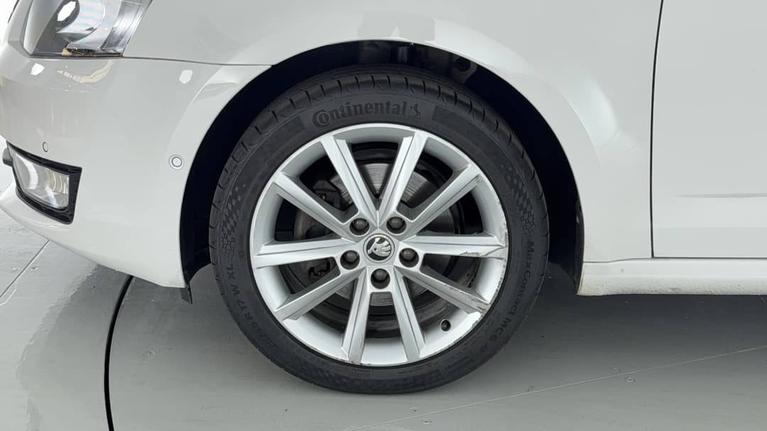 2016 SKODA Octavia 110 Tsi Ambition, Automatic, 113642 km, Left Front Wheel