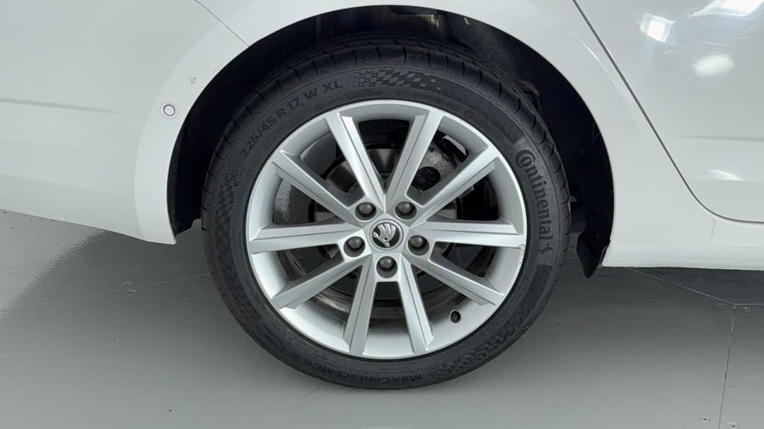 2016 SKODA Octavia 110 Tsi Ambition, Automatic, 113642 km, Right Rear Wheel