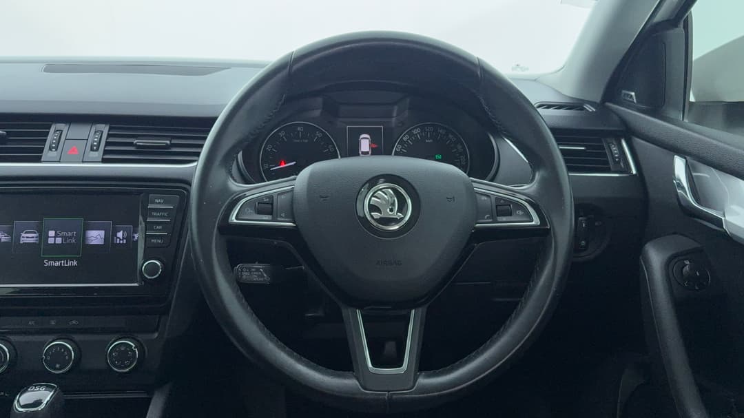 2016 SKODA Octavia 110 Tsi Ambition, Automatic, 113642 km, Steering Wheel Close-up