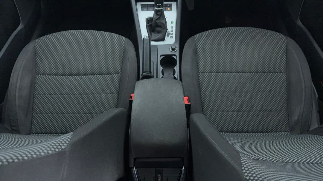 2016 SKODA Octavia 110 Tsi Ambition, Automatic, 113642 km, Center Console