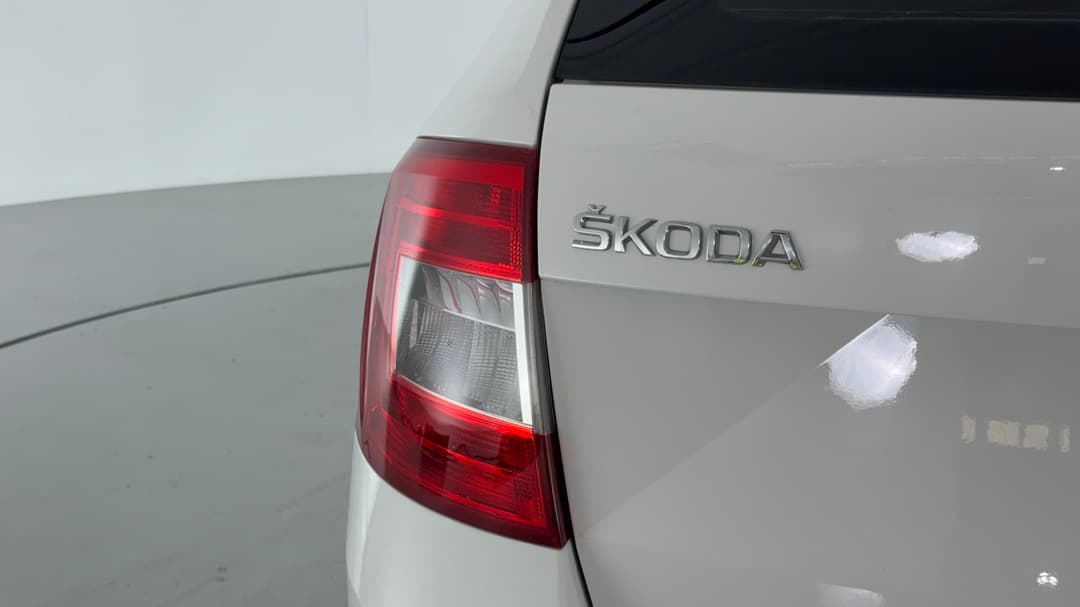 2016 SKODA Octavia 110 Tsi Ambition, Automatic, 113642 km, Badge (Boot Left Side)