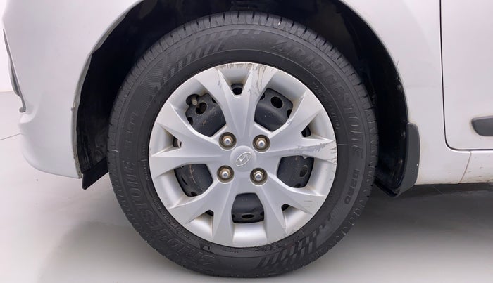 2016 Hyundai Grand i10 SPORTZ 1.2 KAPPA VTVT, Petrol, Manual, 71,464 km, Left Front Wheel