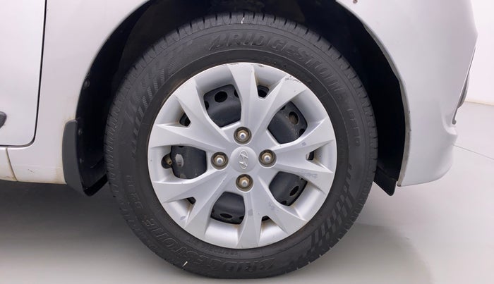 2016 Hyundai Grand i10 SPORTZ 1.2 KAPPA VTVT, Petrol, Manual, 71,464 km, Right Front Wheel