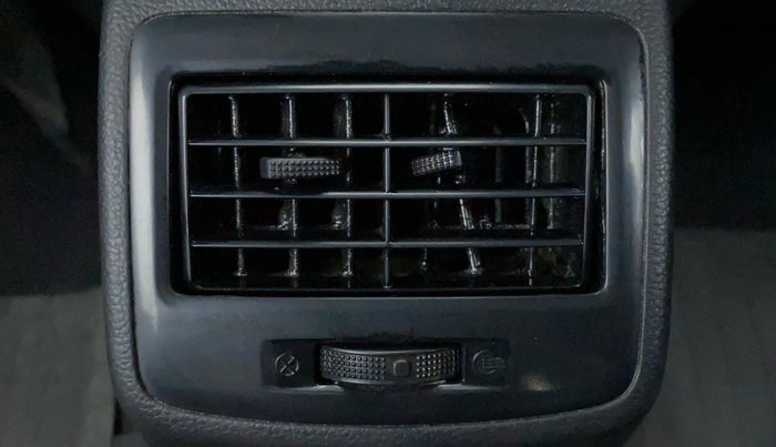 2016 Hyundai Grand i10 SPORTZ 1.2 KAPPA VTVT, Petrol, Manual, 71,464 km, Rear AC Vents