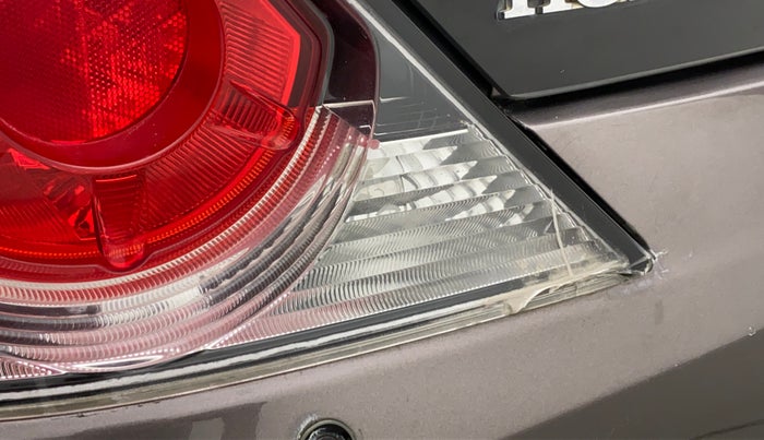 2014 Honda Brio 1.2 VX MT I VTEC, Petrol, Manual, 82,692 km, Left tail light - Minor damage