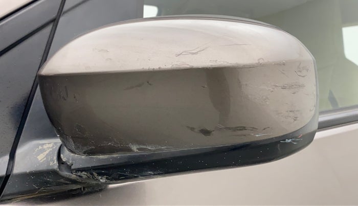 2014 Honda Brio 1.2 VX MT I VTEC, Petrol, Manual, 82,692 km, Left rear-view mirror - Cover has minor damage