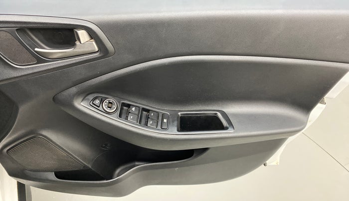 2016 Hyundai i20 Active 1.2 SX, Petrol, Manual, 92,814 km, Driver Side Door Panels Control