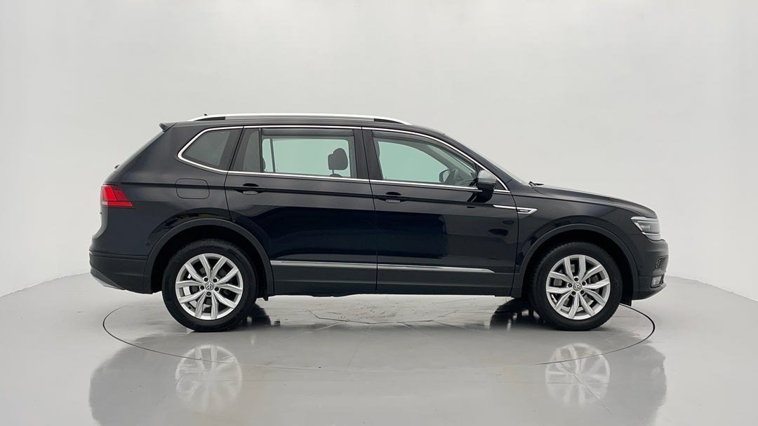 2019 Volkswagen Tiguan Allspace 132 Tsi Comfortline, Automatic, 64939 km, Right Side View