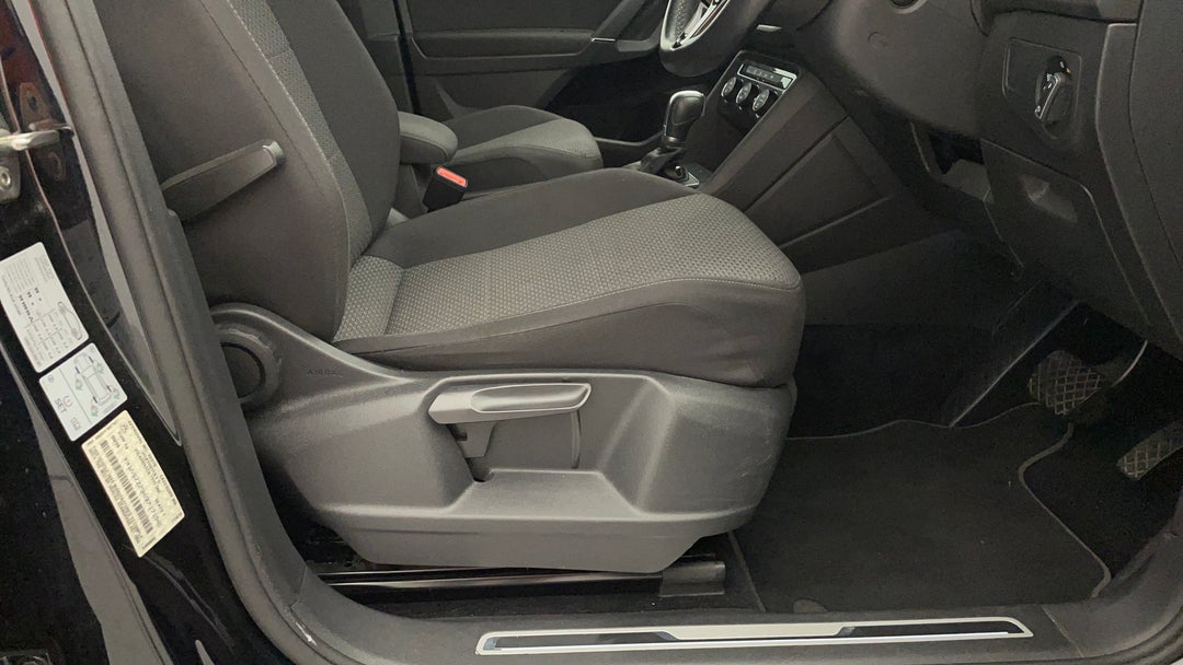 2019 Volkswagen Tiguan Allspace 132 Tsi Comfortline, Automatic, 64939 km, Drivers Side Adjustment Panel