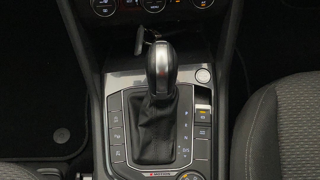 2019 Volkswagen Tiguan Allspace 132 Tsi Comfortline, Automatic, 64939 km, Gear Lever 