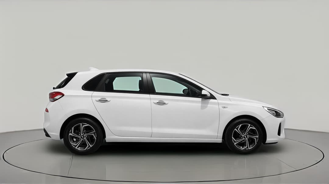 2020 Hyundai i30 Go, Automatic, 44170 km, Right Side View
