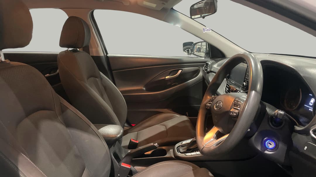 2020 Hyundai i30 Go, Automatic, 44170 km, Right Side Front Door Cabin View