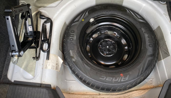 2018 Volkswagen Ameo COMFORTLINE 1.0, Petrol, Manual, 28,430 km, Spare Tyre