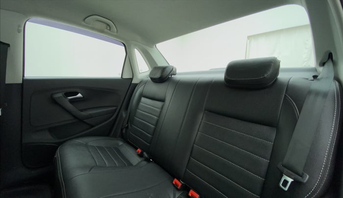 2018 Volkswagen Ameo COMFORTLINE 1.0, Petrol, Manual, 28,430 km, Right Side Rear Door Cabin