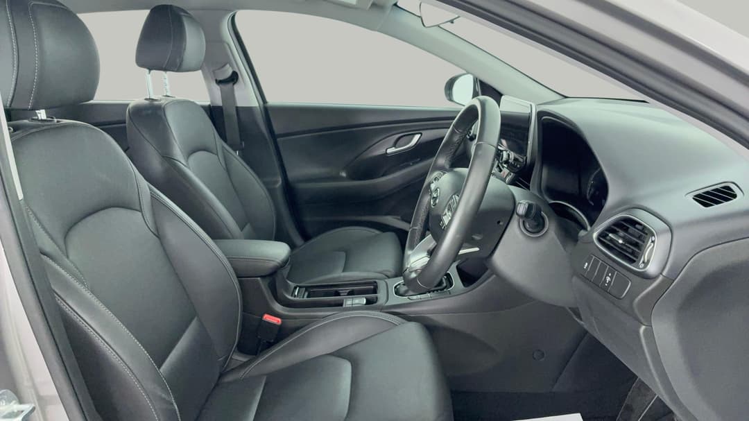 2023 Hyundai i30 Elite, Automatic, 17204 km, Right Side Front Door Cabin View