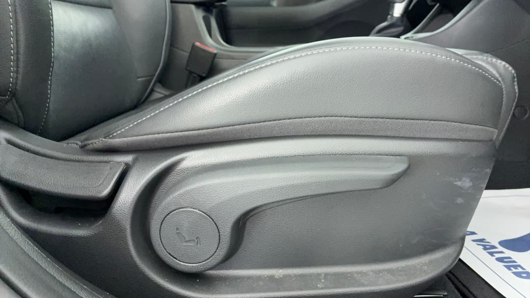 2023 Hyundai i30 Elite, Automatic, 17204 km, Drivers Side Adjustment Panel