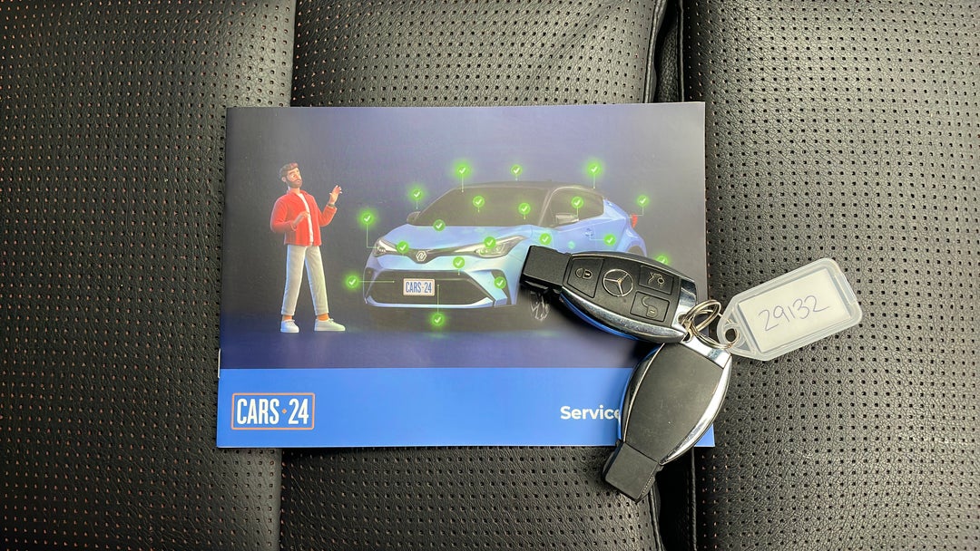 2016 Mercedes-benz GLA 250 4matic, Automatic, 96103 km, Key Close-up