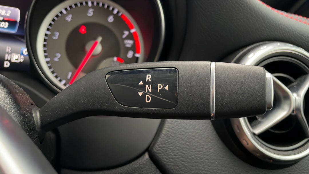 2016 Mercedes-benz GLA 250 4matic, Automatic, 96103 km, Gear Lever 