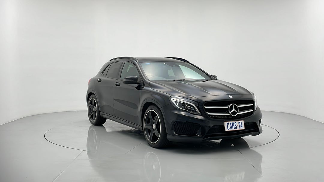 2016 Mercedes-benz GLA 250 4matic, Automatic, 96103 km, Right Front Diagonal (45- Degree) View