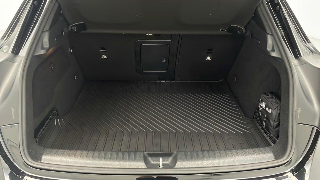 2016 Mercedes-benz GLA 250 4matic, Automatic, 96103 km, Boot Inside View