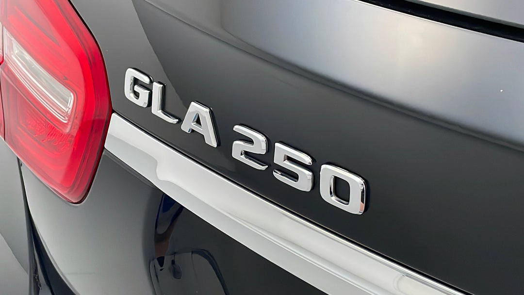 2016 Mercedes-benz GLA 250 4matic, Automatic, 96103 km, Badge (Boot Left Side)