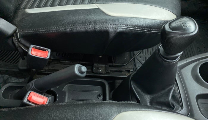 2018 Datsun Redi Go A, Petrol, Manual, 43,413 km, Gear Lever