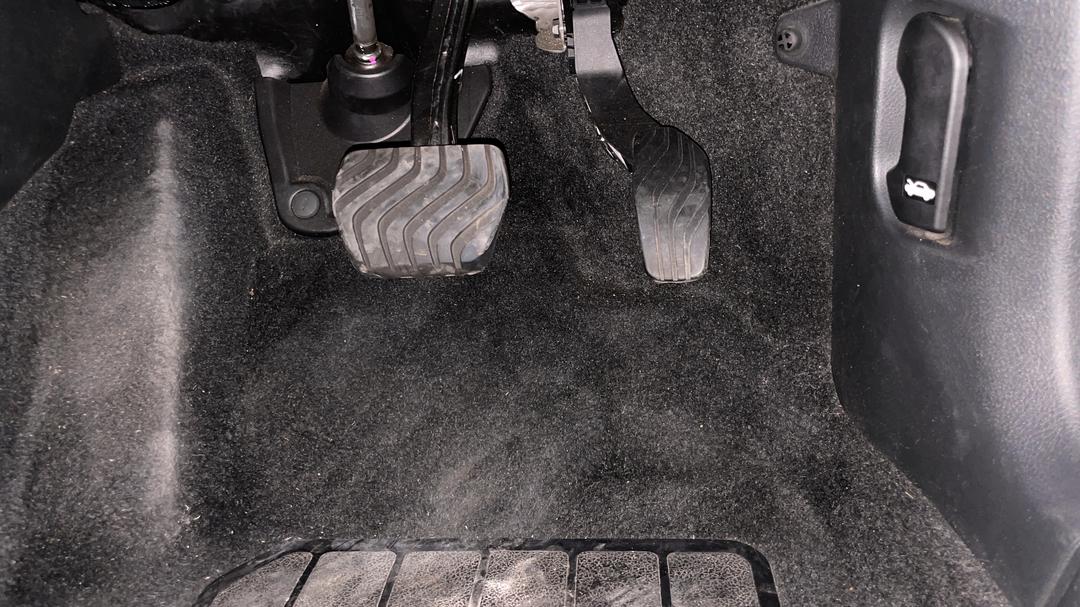2024 Nissan X-trail St (4WD), Automatic, 39682 km, Pedals and Footmat