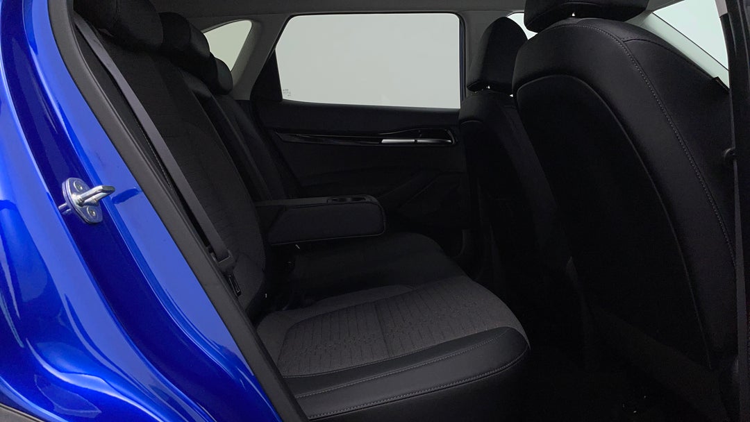 2021 Kia Seltos Sport+ (fwd), Automatic, 16994 km, Right Side Rear Door Cabin View