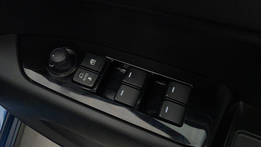 2020 Mazda CX-5 Touring (4x4), Automatic, 47447 km, Drivers Side Door Panel Controls